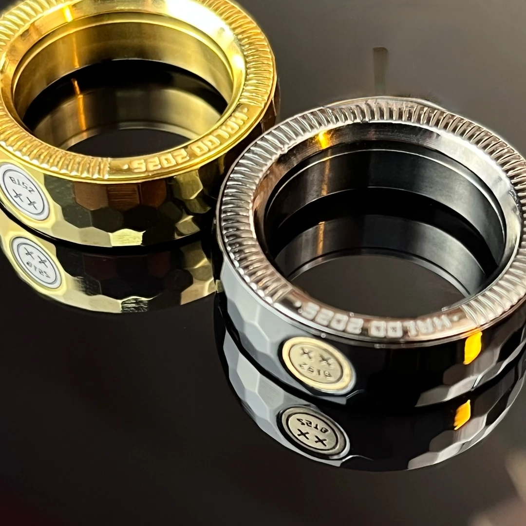 Loo Ring – Segmented Fidget Ring