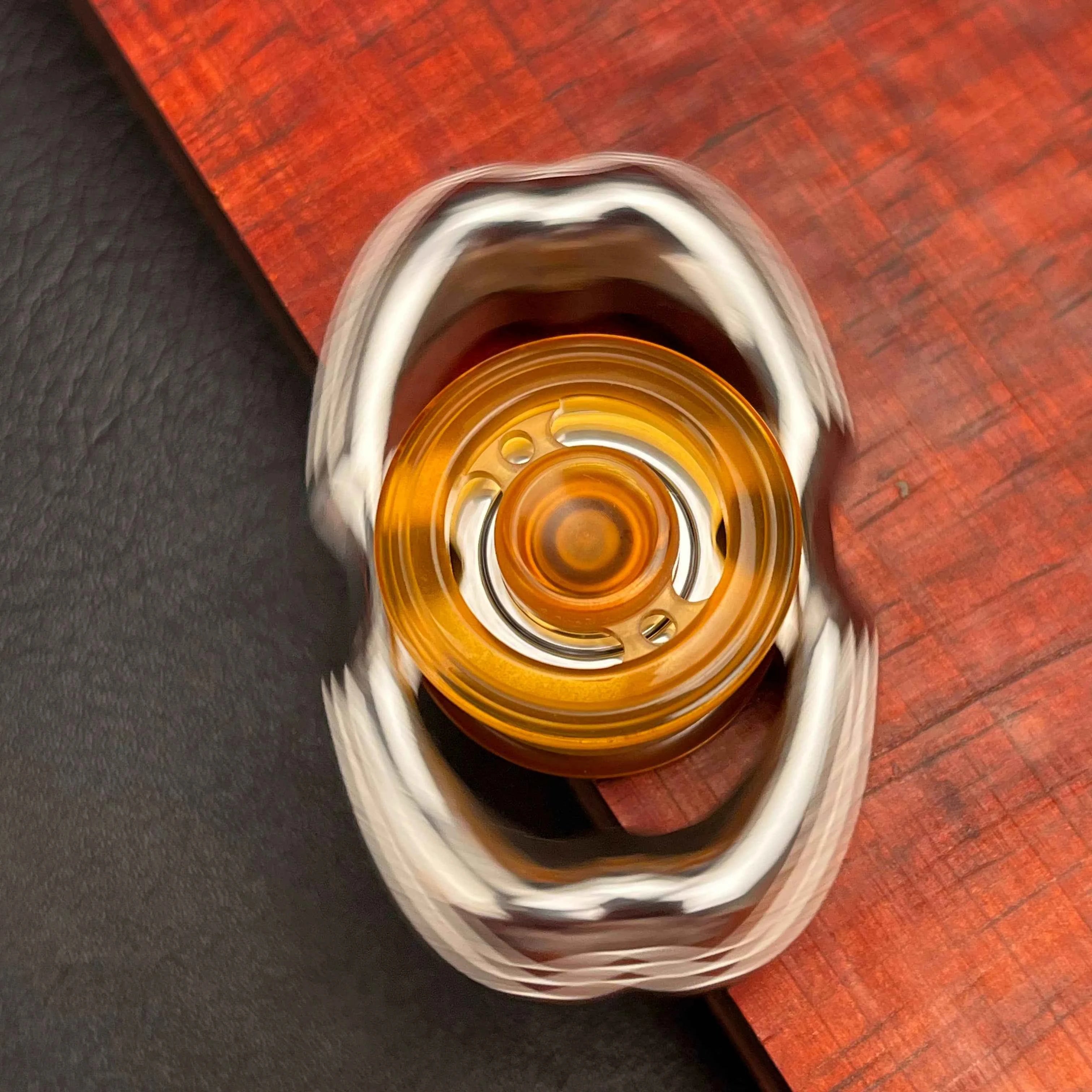 Obsidian Twin-Arm Spinner