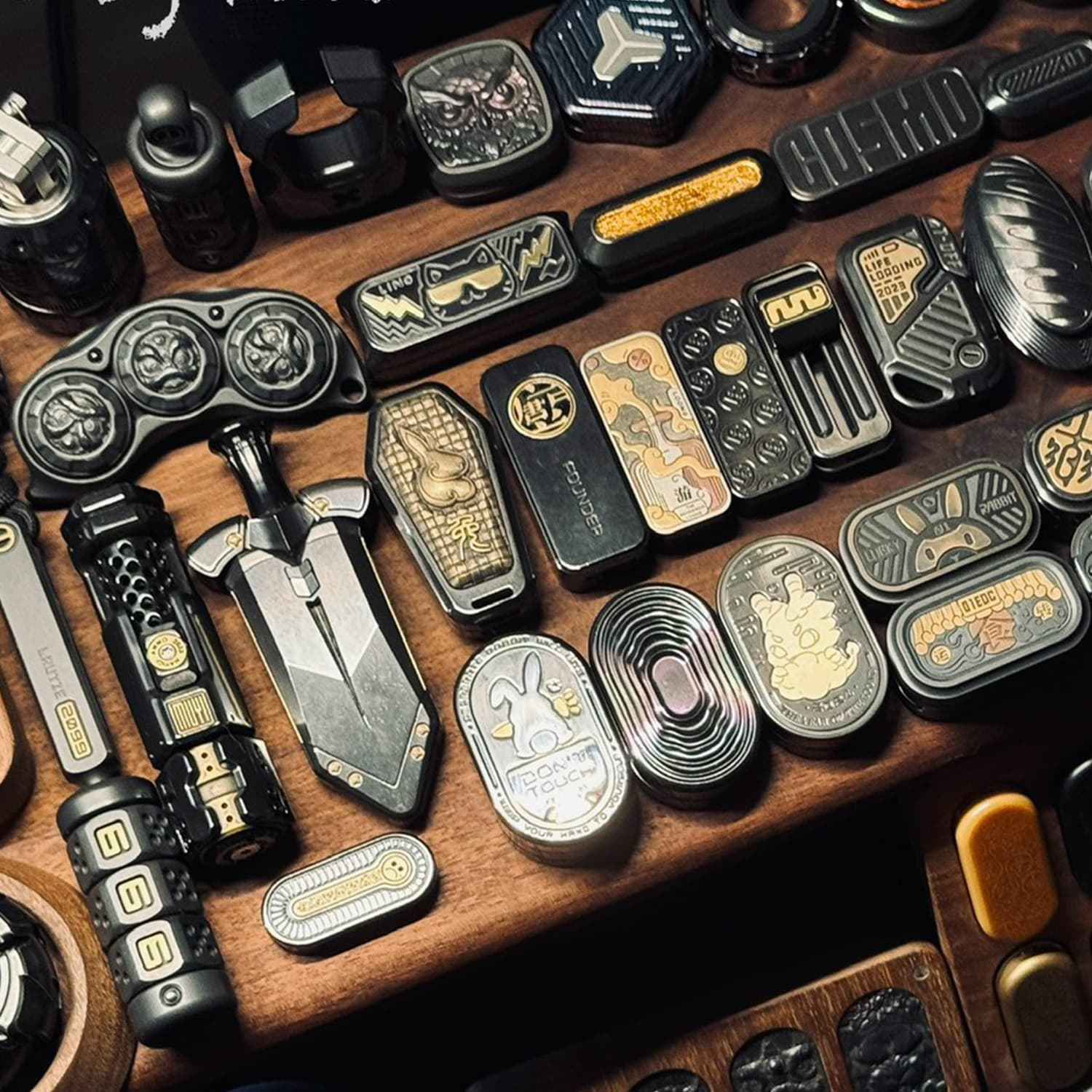 Why Every Dude Needs EDC Essentials for Men: The Lowdown on the Everyday Carry Trend - EDC GATEWAY