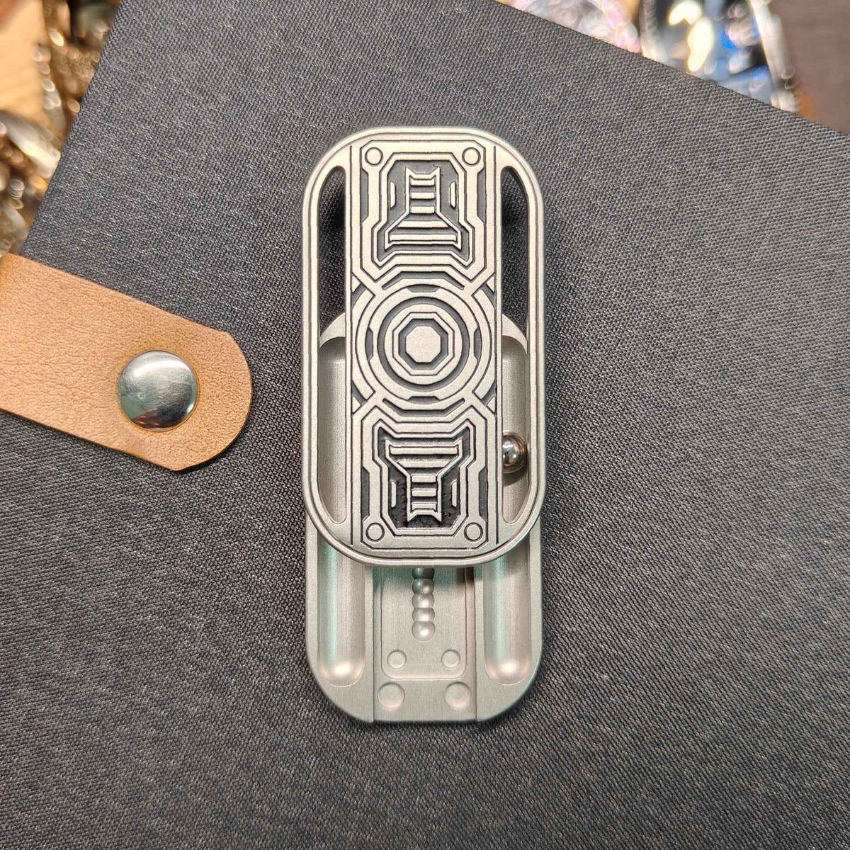 Cyber Hollow Slider - EDC GATEWAY