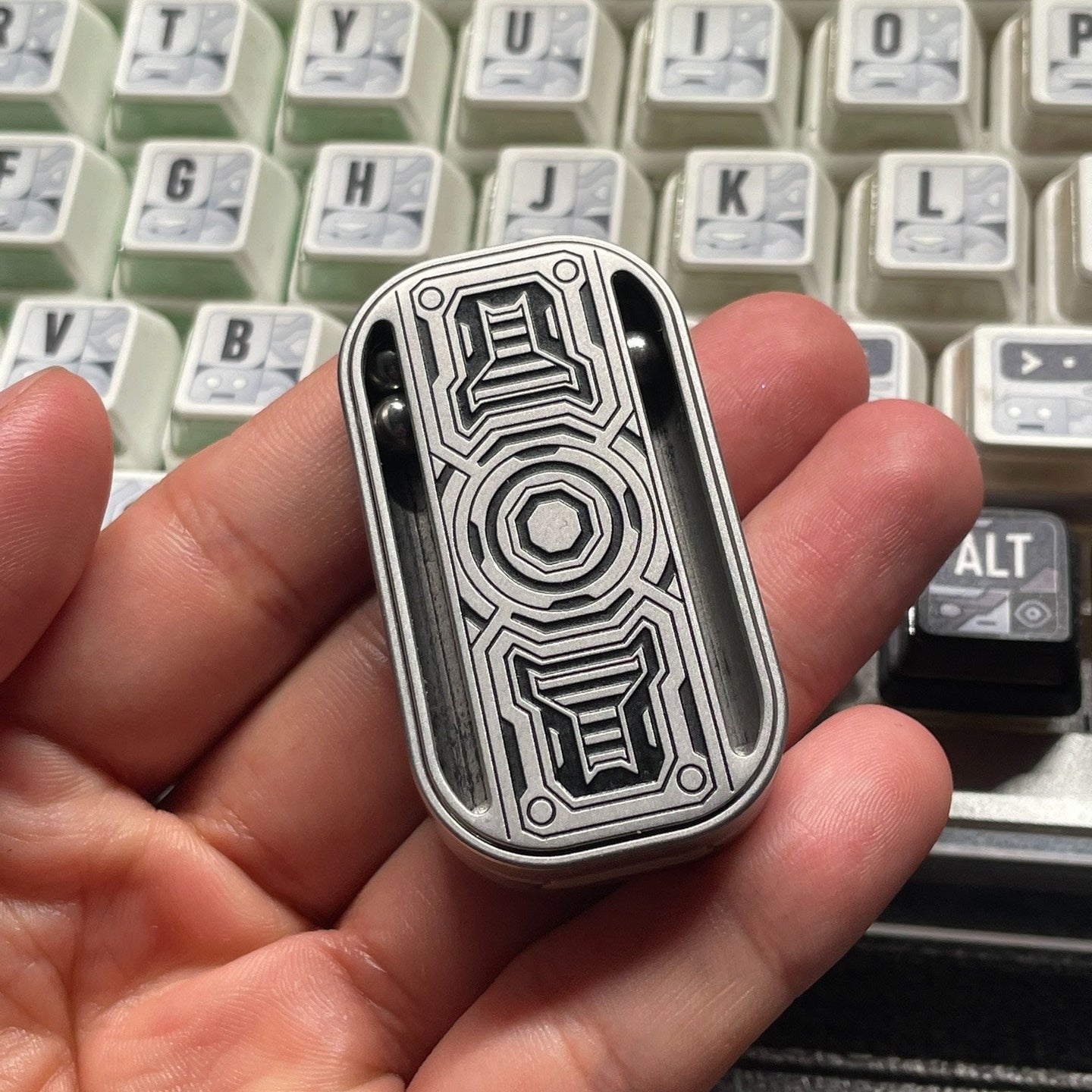 Cyber Hollow Slider
