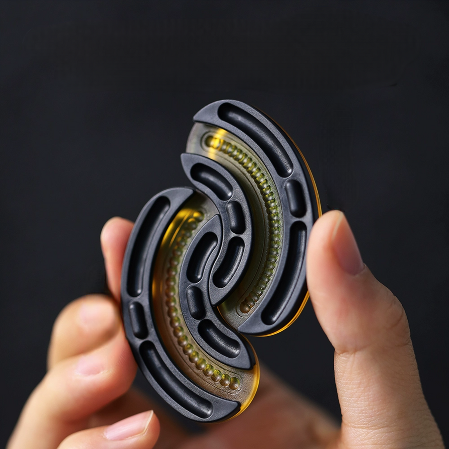 MAGNETIC CASHEW